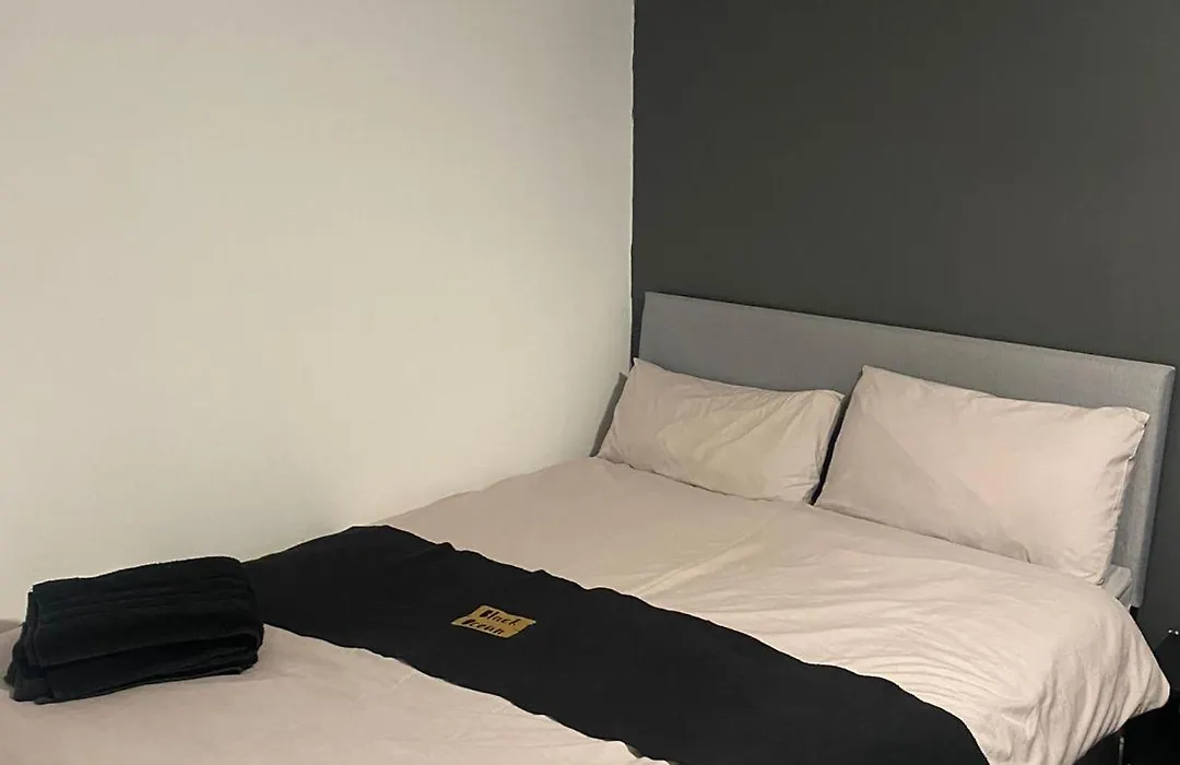Black Ocean Holiday Apartments-1